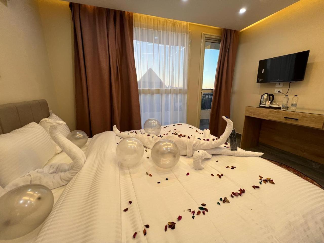 Pyramids Hotel Kafrat al Jabal Luaran gambar