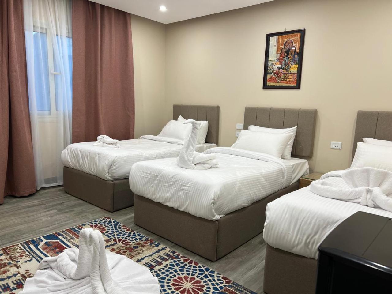 Pyramids Hotel Kafrat al Jabal Luaran gambar