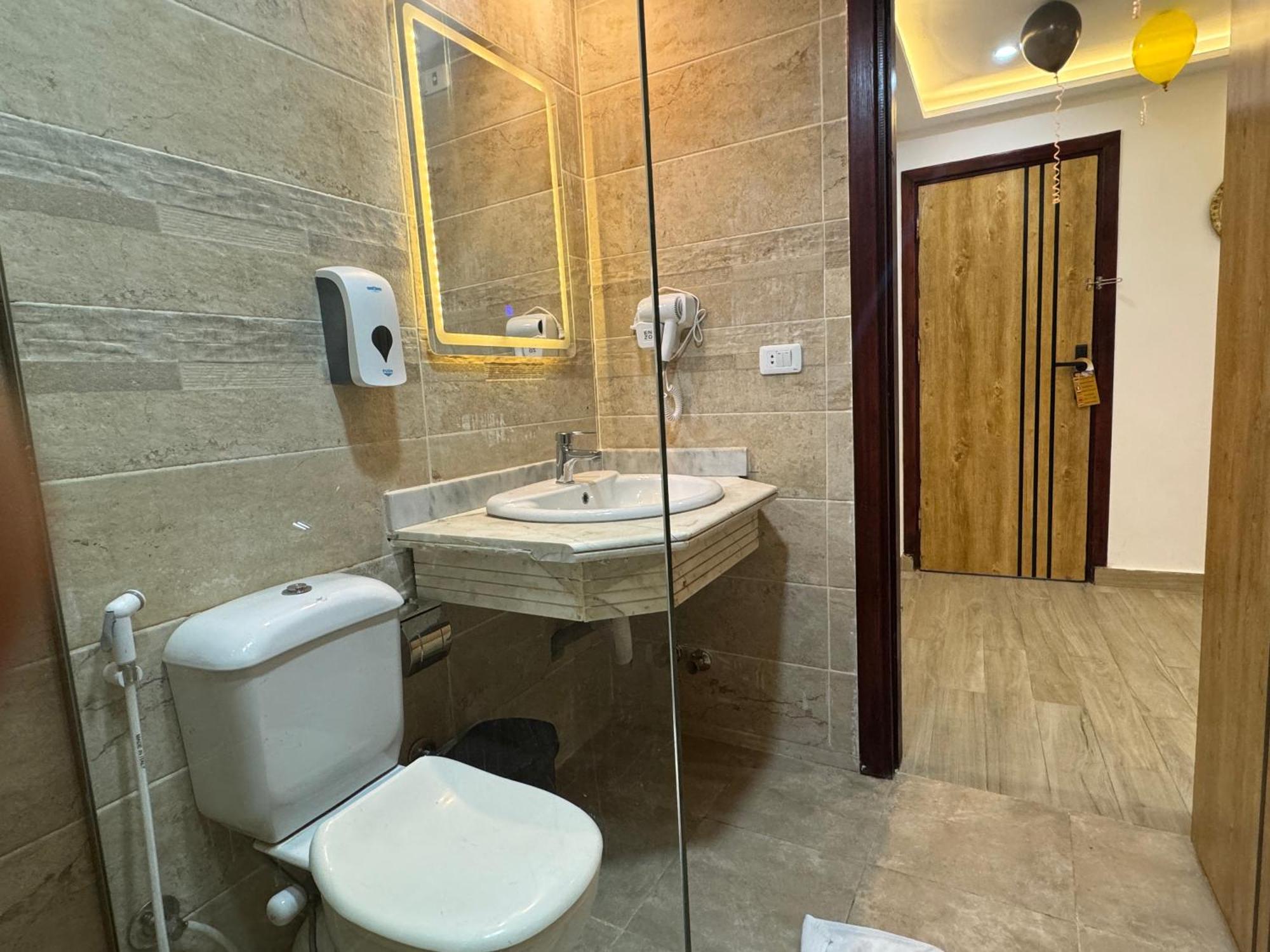 Pyramids Hotel Kafrat al Jabal Luaran gambar